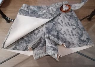 Falda pantalón animal print gris y blanco