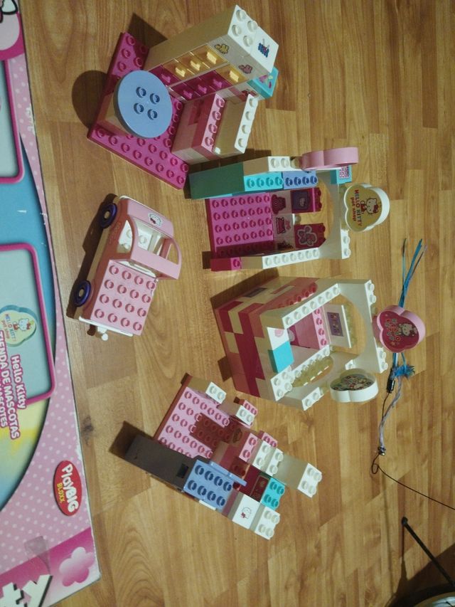 Centro Comercial Hello Kitty PlayBIG Bloxx