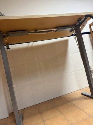 Escritorio Ergonómico Ajustable con Manivela
