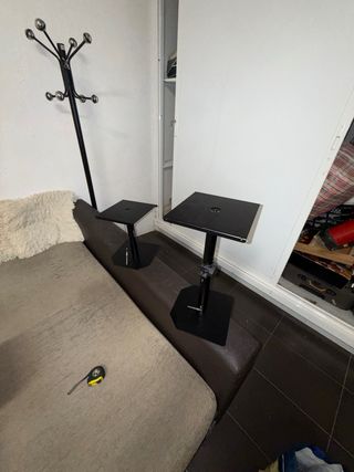 Soportes para monitores de estudio negros