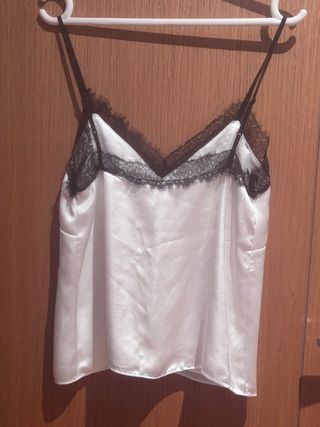 Camiseta lencera encaje negro y blanco