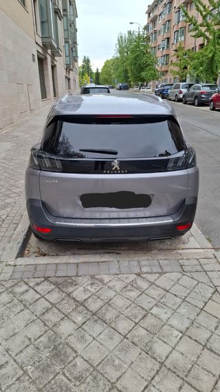 Peugeot 5008 2021
