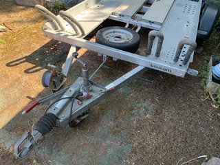 REMOLQUE PARA COCHES, QUAD, MOTOS y BICICLETAS.