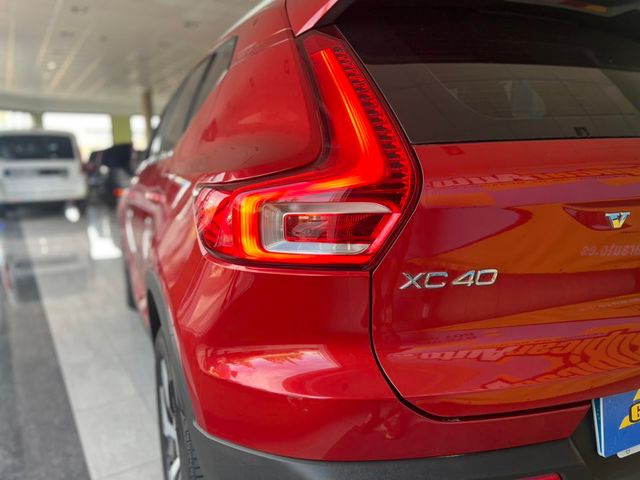 Volvo XC40 T4 Recharge AUTO 211cv HÍBRIDO/ENCHUFA 