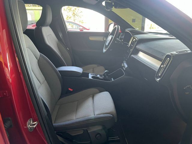 Volvo XC40 T4 Recharge AUTO 211cv HÍBRIDO/ENCHUFA 