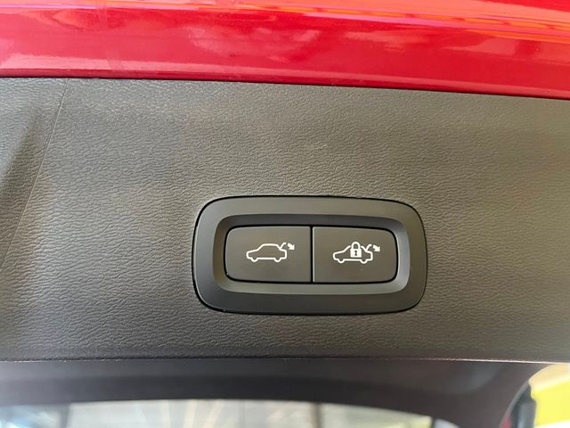 Volvo XC40 T4 Recharge AUTO 211cv HÍBRIDO/ENCHUFA 
