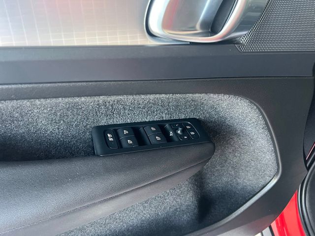 Volvo XC40 T4 Recharge AUTO 211cv HÍBRIDO/ENCHUFA 