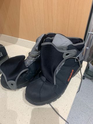 Botas de nieve Quechua negras y grises