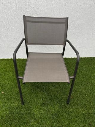 Conjunto mesa y sillas de jardín