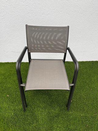 Conjunto mesa y sillas de jardín