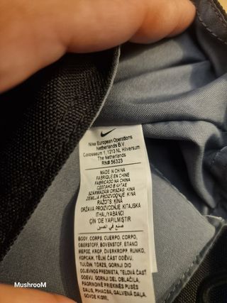 Maleta bandolera Nike negra