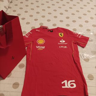 T-shirt Ferrari Leclerc 16 nuova con cartellino