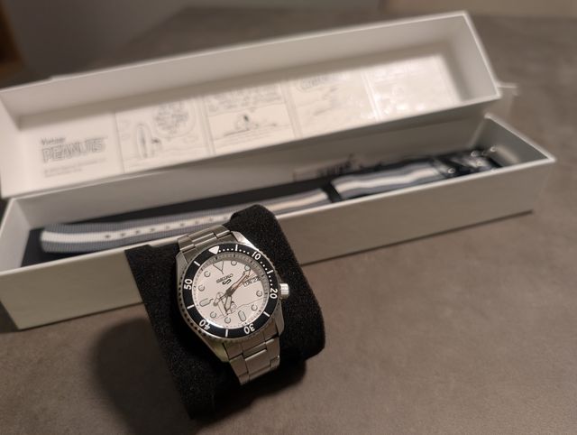 Seiko 5 Sports x Peanuts SRPK25K1 Snoopy