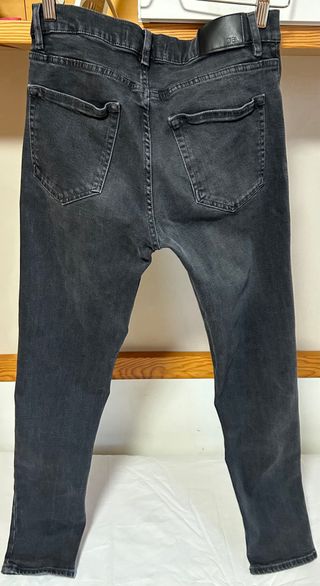 Pantalones vaqueros Zara negros