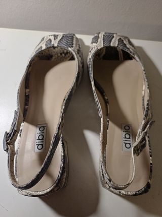 Zapatos Dibia Beige y Gris Serpiente