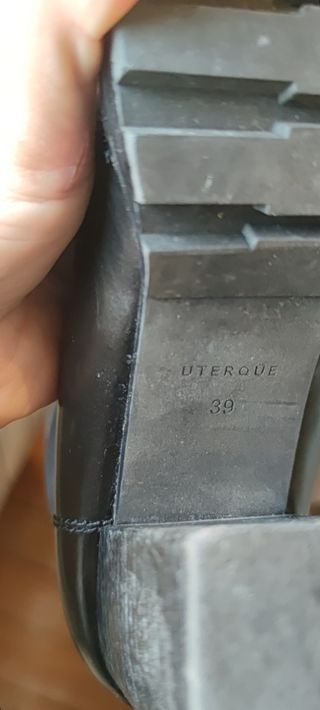 Botines Uterqüe negros con cordones