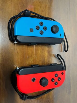 Nintendo Switch V2 + FIFA19 + Accesorios