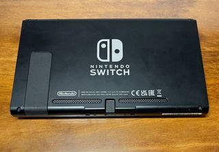 Nintendo Switch V2 + FIFA19 + Accesorios