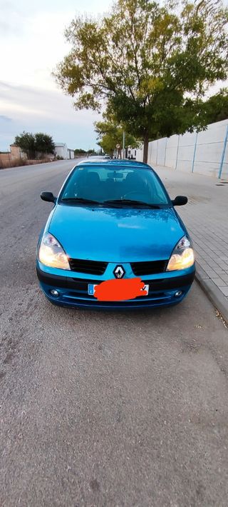 Renault Clio 2004
