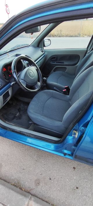 Renault Clio 2004