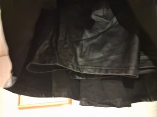 Falda pantalón polipiel negra talla M