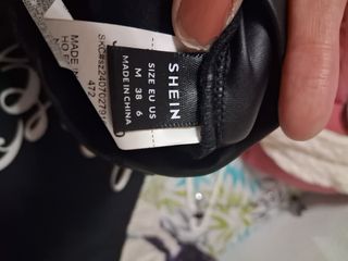 Falda pantalón polipiel negra talla M