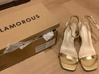 Sandalias doradas tacón bajo