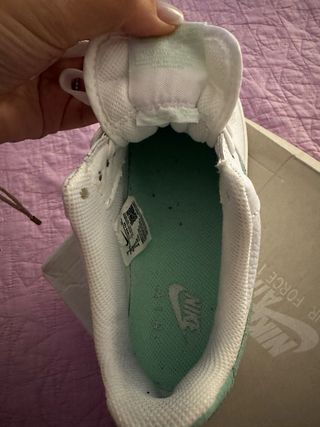 Nike Air Force 1 Verde y Blanco