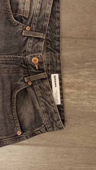 Pantaloni Bershka grigi