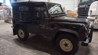 Land Rover Defender 2001