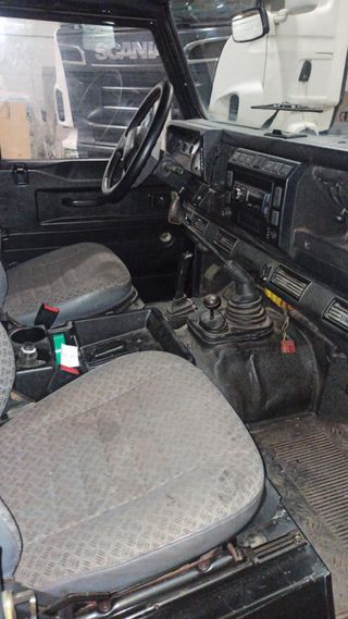 Land Rover Defender 2001