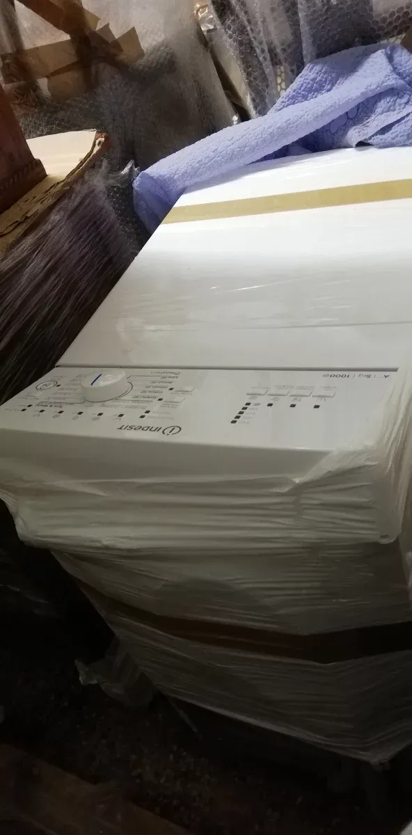 Lavatrice Indesit carico dall'alto 5 kg