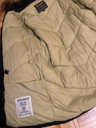 Plumas Woolrich Negro