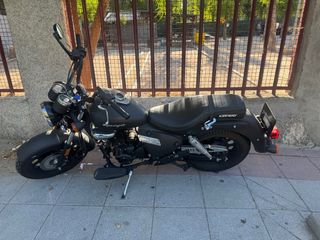 Keeway Superlight 125 Negra
