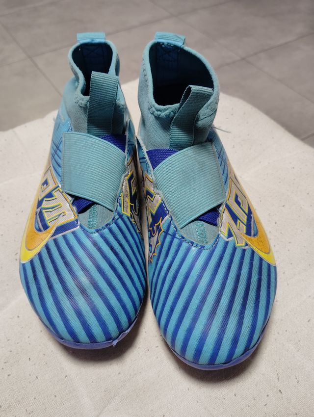 Botas de fútbol Nike niño talla 33