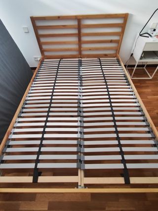 Estructura de cama somier y cabecero Ikea 140x200 