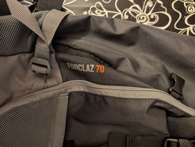 Mochila Quechua Forclaz 70L Negra/Gris