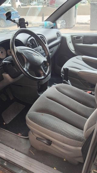 Chrysler Voyager 2.4 Gasolina con Pegatina B 