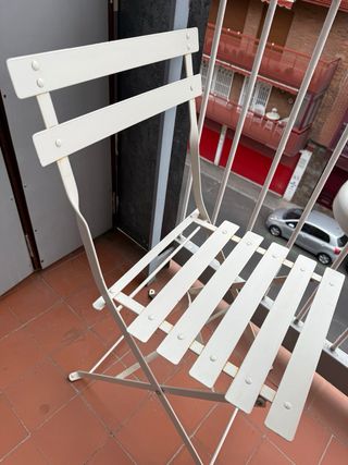 Conjunto terraza - mesa y 2 sillas plegables