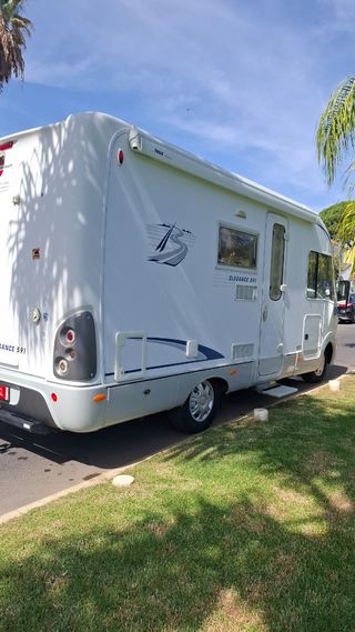 AUTOCARAVANA INTEGRAL BURSTNER