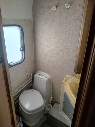 Caravana ACE 380