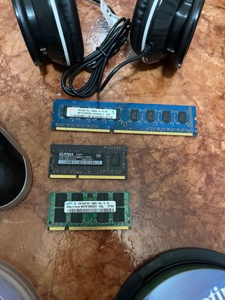 Lote informático: Auriculares, Ratón, RAM, CDs/DVD