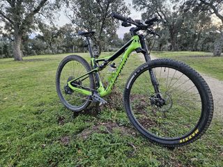 Bicicleta Cannondale y cuadro 