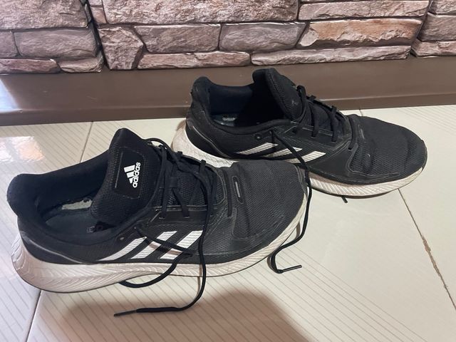 Scarpe Adidas Uomo Taglia 44 usate