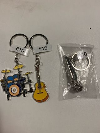 Porta-chaves tema música (guitarra, bateria, micro