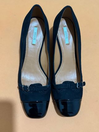 Zapatos Geox Negros Talla 38
con cuña de 5cm