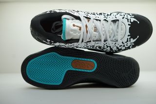 Jordan Zion 3 Talla 46 Negras