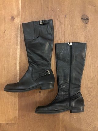 Botas altas de cuero negras
