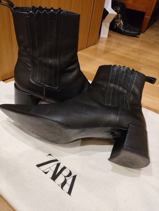 Botines de piel Zara negros