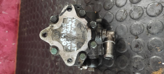 Bomba dirección 8D0145156T Volkswagen Passat (B5)